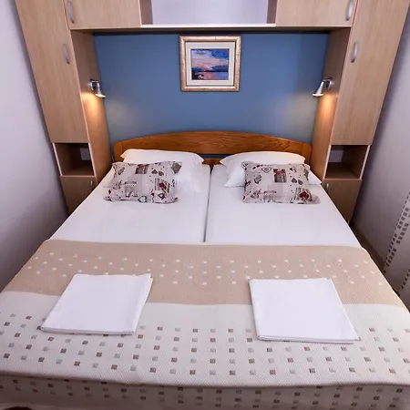 Robinson Paradiso Appartamento Murvica (Brac)