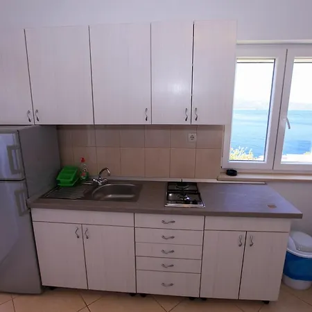 Robinson Paradiso * Murvica (Brac)